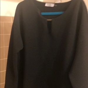 Blk lg ribbed silver accent top